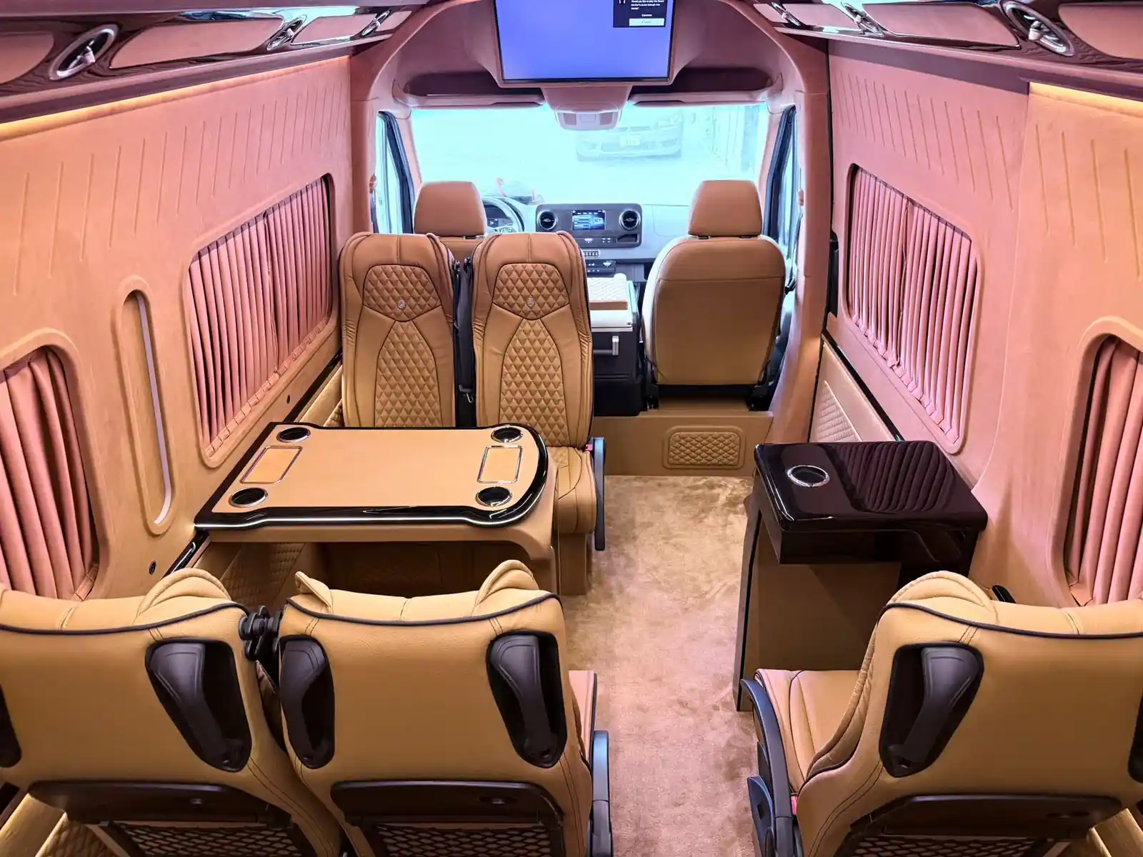 Mercedes Sprinter 19 Seater - image 8
