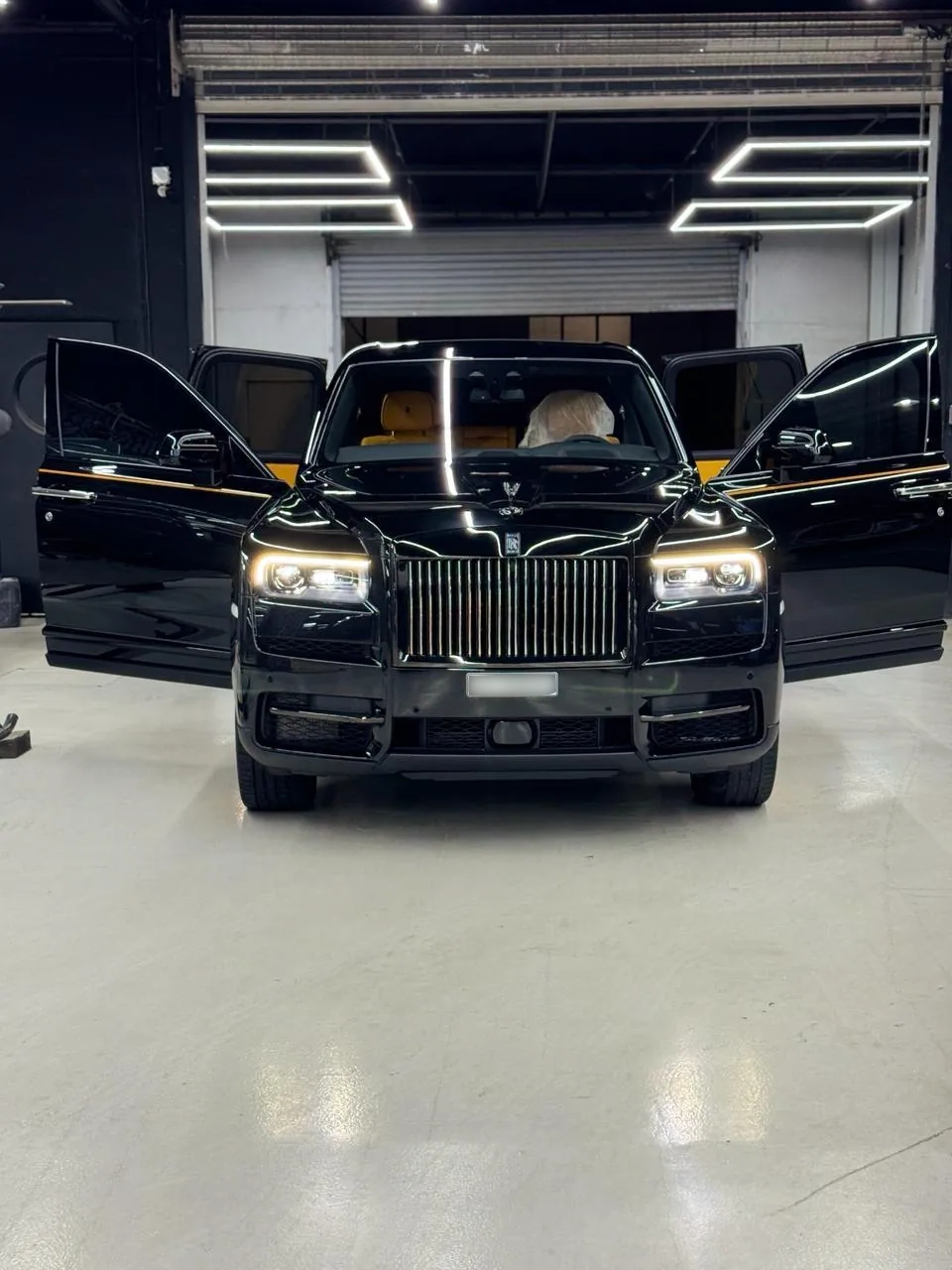 Luxury chauffeur fleet in Dubai